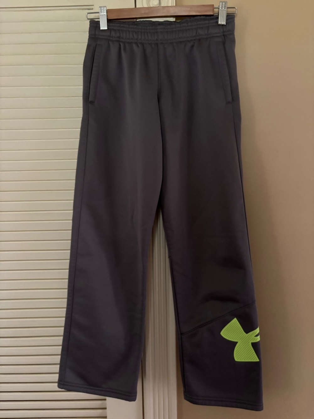 Under Armour sweatpants Grey Youth M